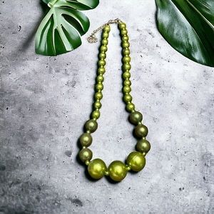 Vintage Green Pearl Shape Bead Necklace Choker Lightweight
